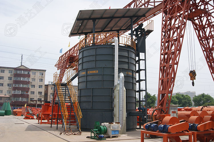 雞糞有機(jī)肥發(fā)酵罐